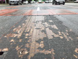 Road decking panel antislip